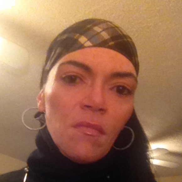 Meet your Posher, Teena - Picture 2 of 2